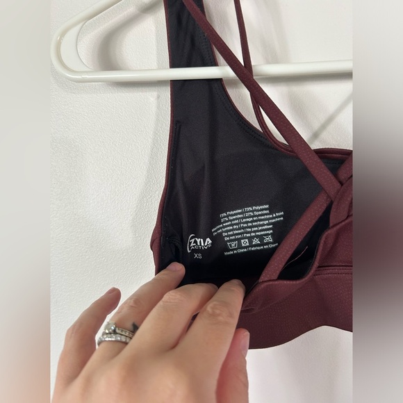 BNWOT Zyia Fig Vibration Light n Tight Strappy Sports Bra Size XS - Picture 7 of 7